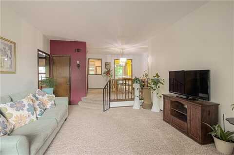 445 W 104th Street, Kansas City, MO 64114