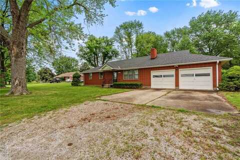 521 S La Frenz Road, Liberty, MO 64068