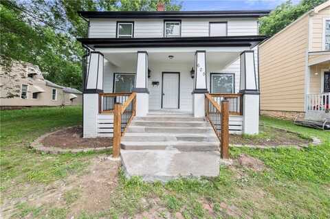 605 Oak Street, Leavenworth, KS 66048