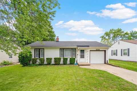 2504 NE 60th Street, Gladstone, MO 64118
