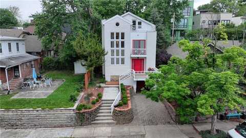 4738 Holly Street, Kansas City, MO 64112