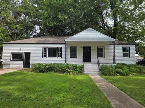 832 Hillside Avenue, Liberty, MO 64068