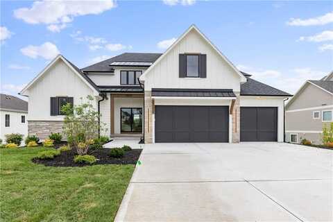 10675 W 142nd Terrace, Overland Park, KS 66221