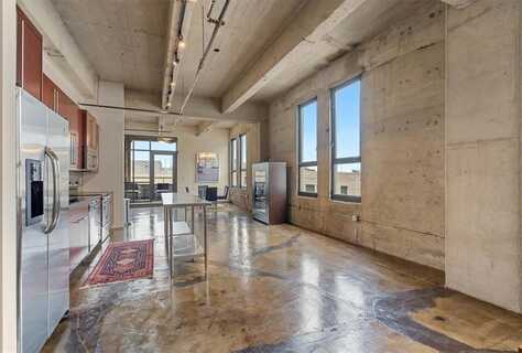 360 W Pershing Road, Kansas City, MO 64108