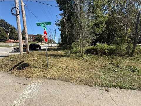 9605 E Independence Avenue, Independence, MO 64053