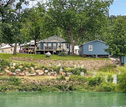 26684 Waterview Drive, Warsaw, MO 65355
