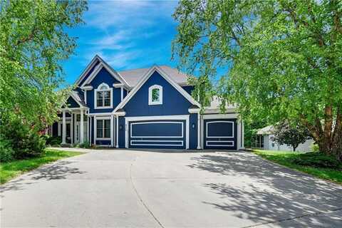 6330 N Nevada Avenue, Parkville, MO 64152