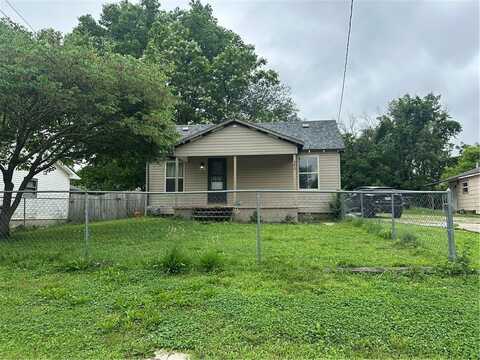542 S Oak Street, Nevada, MO 64772
