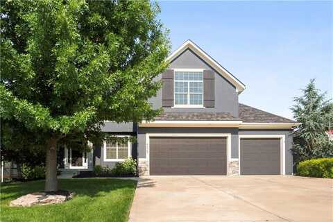4529 LAKECREST Drive, Shawnee, KS 66218