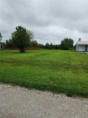 25 Silver Fox Trail, Linn Valley, KS 66040