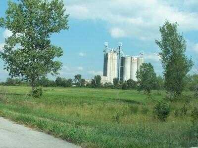 1610 Road S, Nevada, MO 64772