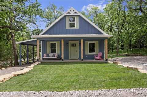 18 Beechwood Lane, Linn Valley, KS 66040