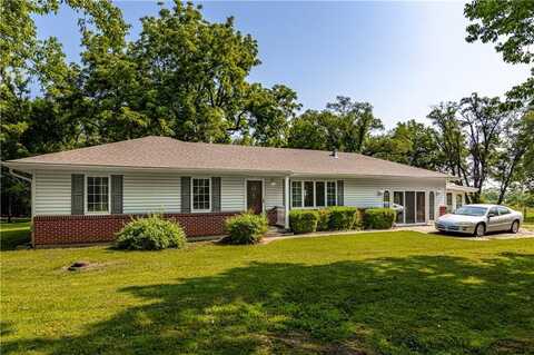 704 SE 30 Street, Oak Grove, MO 64075