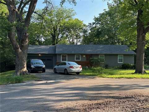 5935 N Colrain Avenue, Kansas City, MO 64151