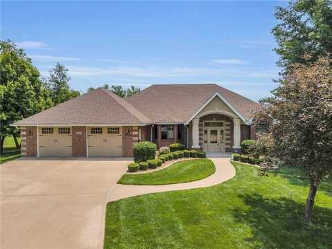 521 Country Club Square Drive, Cameron, MO 64429