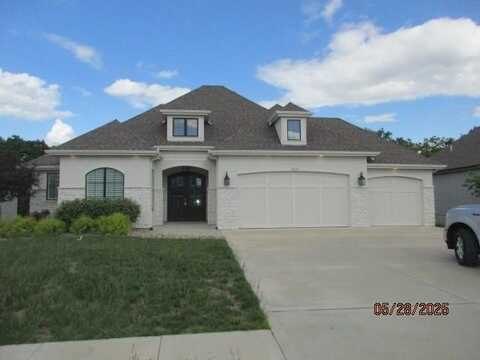 7031 N London Avenue, Kansas City, MO 64151