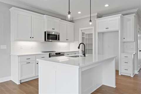 25072 W 94th Terrace, Lenexa, KS 66227