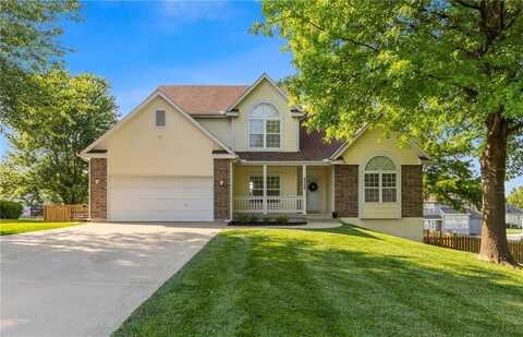 4322 SE Secretariat Court, Lees Summit, MO 64082