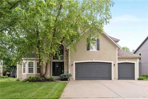11412 S Lakecrest Drive, Olathe, KS 66061