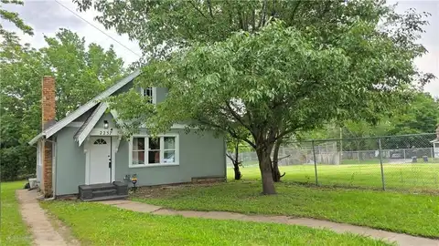 2237 Oakley Avenue, Kansas City, MO 64127