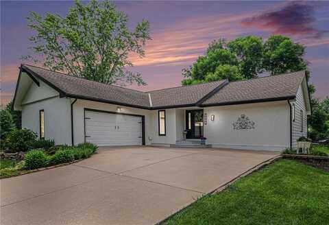 3920 SW Hidden Cove Drive, Lees Summit, MO 64082