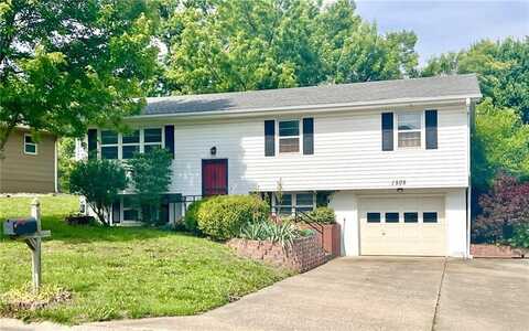 1505 Safari Drive, Saint Joseph, MO 64506