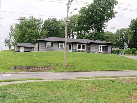 4426 Shrine Park Road, Leavenworth, KS 66048