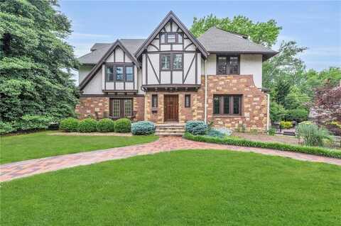 600 W 50th Street, Kansas City, MO 64112