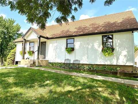 15215 Edgerton Road, Gardner, KS 66030