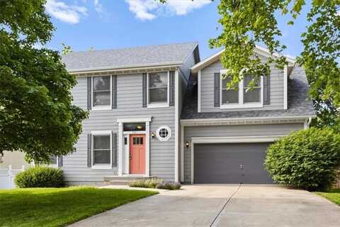 930 E 126th Terrace, Olathe, KS 66061