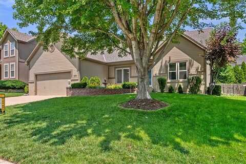 13720 W 116th Terrace, Olathe, KS 66062