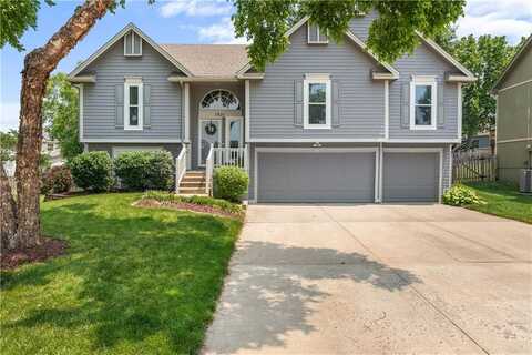 1021 NE Woodbury Lane, Lees Summit, MO 64086