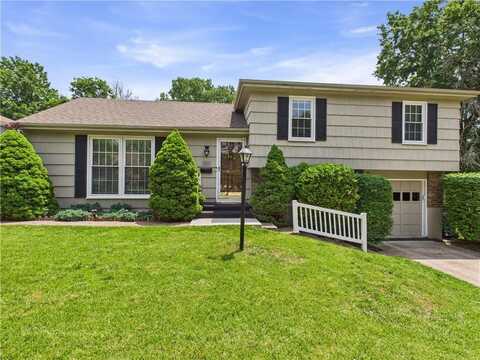 8101 E 133rd Terrace, Grandview, MO 64030