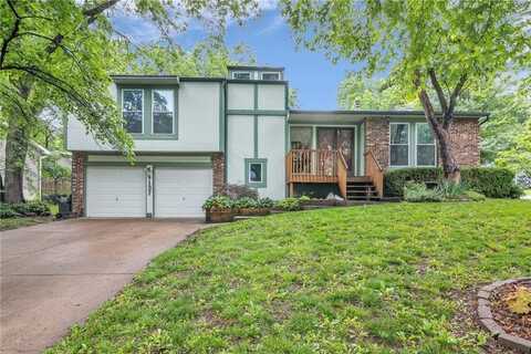 9137 Greenway Lane, Lenexa, KS 66215