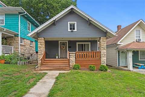 4421 Tracy Avenue, Kansas City, MO 64110