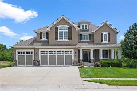 7853 N Kirkwood Avenue, Kansas City, MO 64151