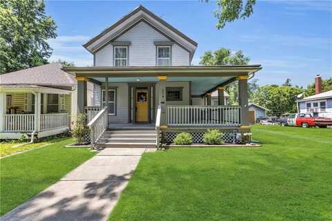 228 S Elm Street, Ottawa, KS 66067