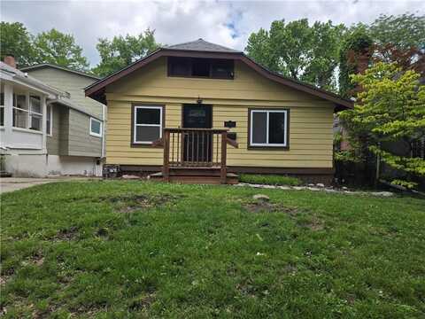 16 E 73rd Street, Kansas City, MO 64114