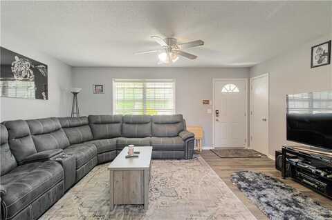 1907 N Plymouth Court, Independence, MO 64056