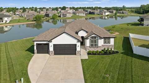 1104 SW Magnolia Circle, Oak Grove, MO 64075