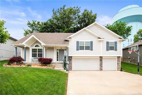 916 SE Forest Ridge Court, Blue Springs, MO 64014