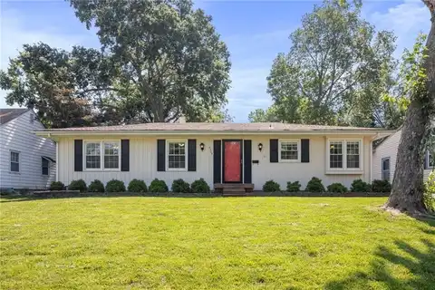8209 Madison Avenue, Kansas City, MO 64114