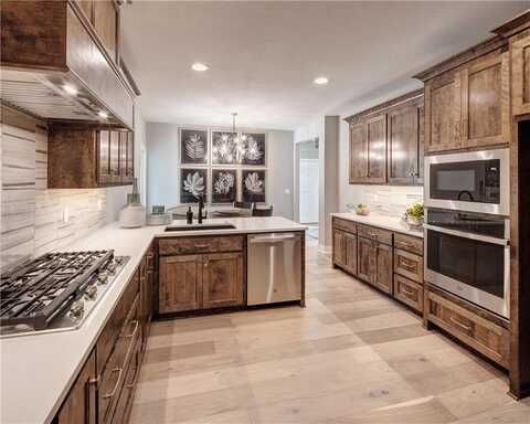 7219 Allman Drive, Shawnee, KS 66217