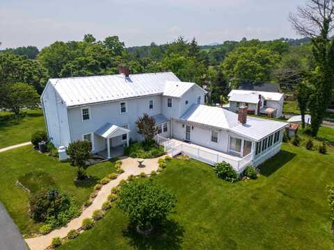 887 NATURAL CHIMNEYS RD, MOUNT SOLON, VA 22843