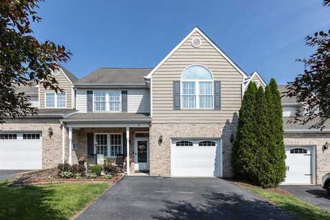 21 SPRING VIEW DR, STAUNTON, VA 24401