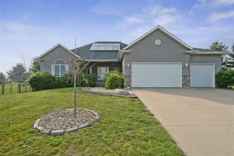 765 34th Ave, Marion, IA 52302