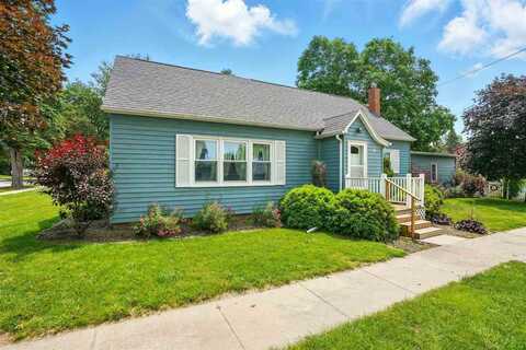508 4th Street, Kalona, IA 52247