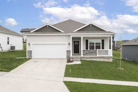 720 E Bear Dr, Tiffin, IA 52340