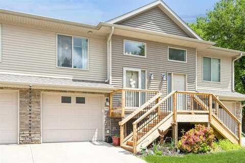 106 Copeland Ln, NorthLiberty, IA 52317
