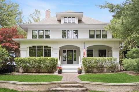 404 Brown St, IowaCity, IA 52245